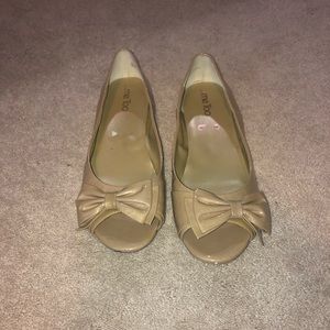 Open toed flats